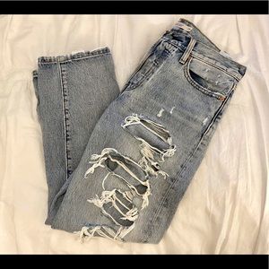 Levi’s straight wedgie fit ripped jeans